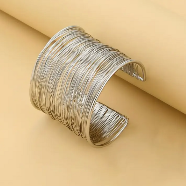 WireWave – Pulseira Cuff Contemporânea