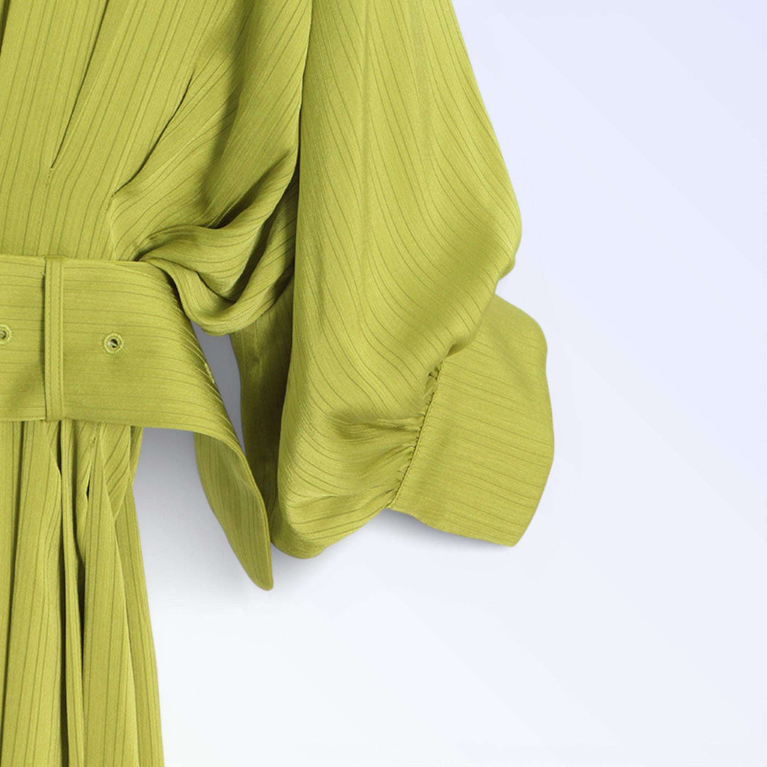 BELT — VESTIDO MIDI PLISSADO COM CINTO