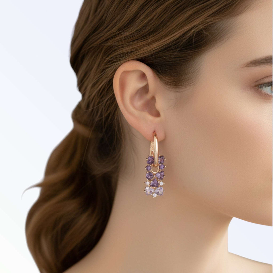 LILAC — BRINCOS DOURADOS COM ZIRCÓNIAS LAVANDA