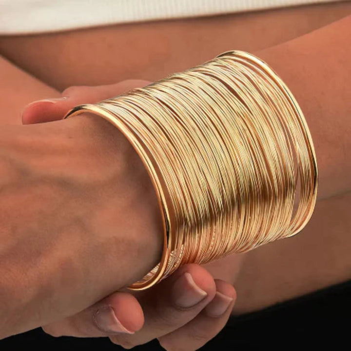 WireWave – Pulseira Cuff Contemporânea