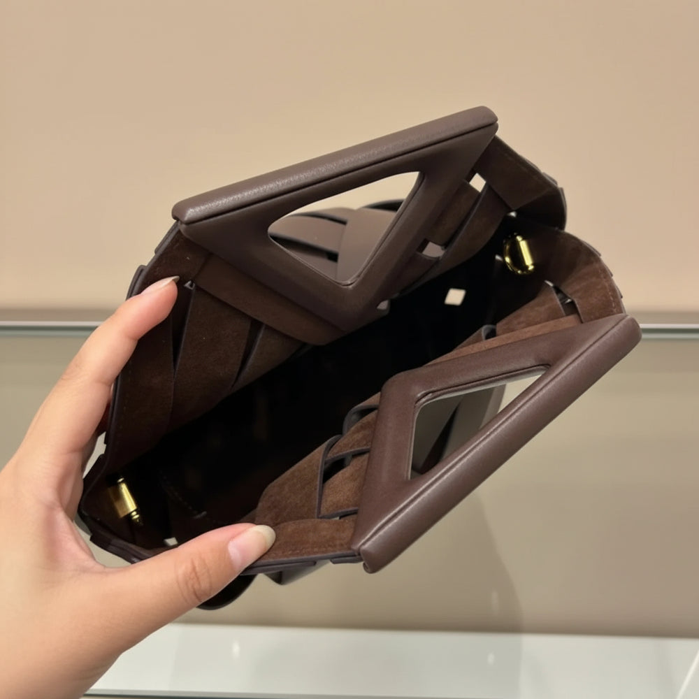 Triangle Magnetic Buckle Crossbody Handbag - KUKA Brand